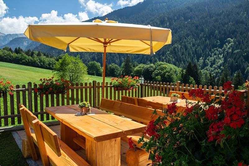 Hotel Garni La Soldanella Мадонна-ди-Кампильо Экстерьер фото