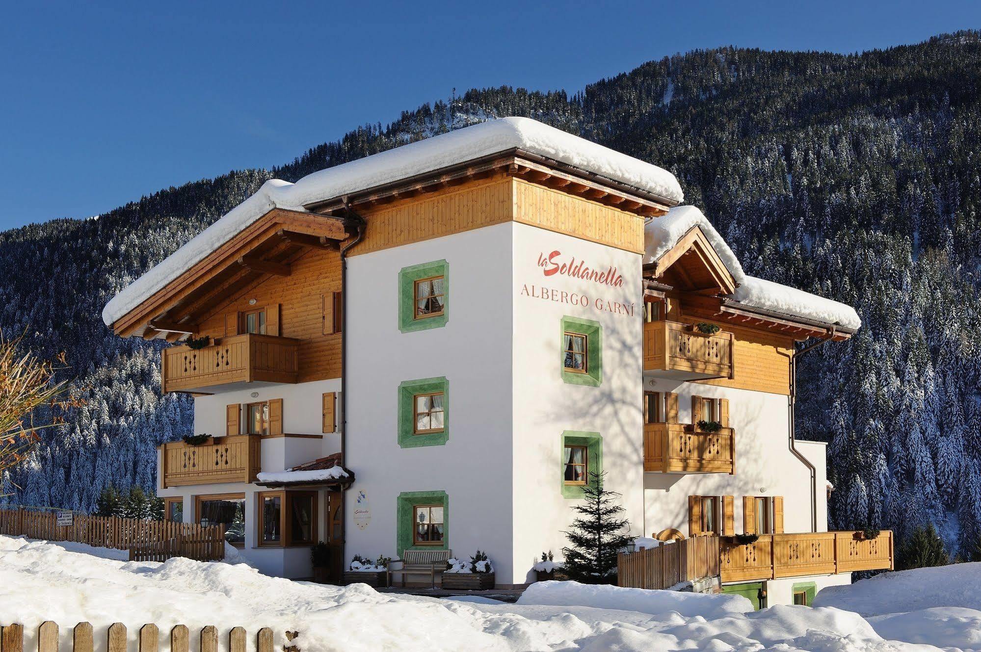 Hotel Garni La Soldanella Мадонна-ди-Кампильо Экстерьер фото